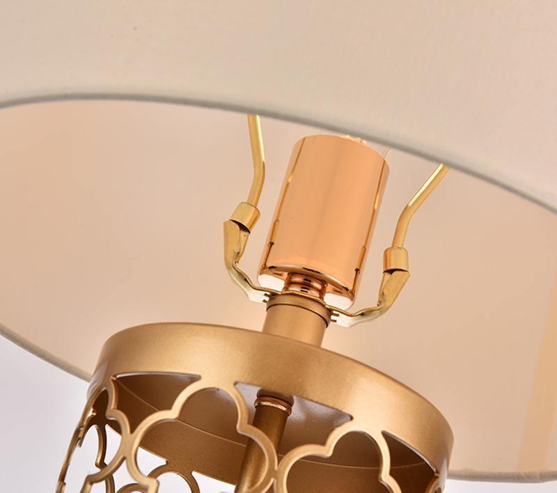 Openwork Metal Table Lamp - Vakkerlight
