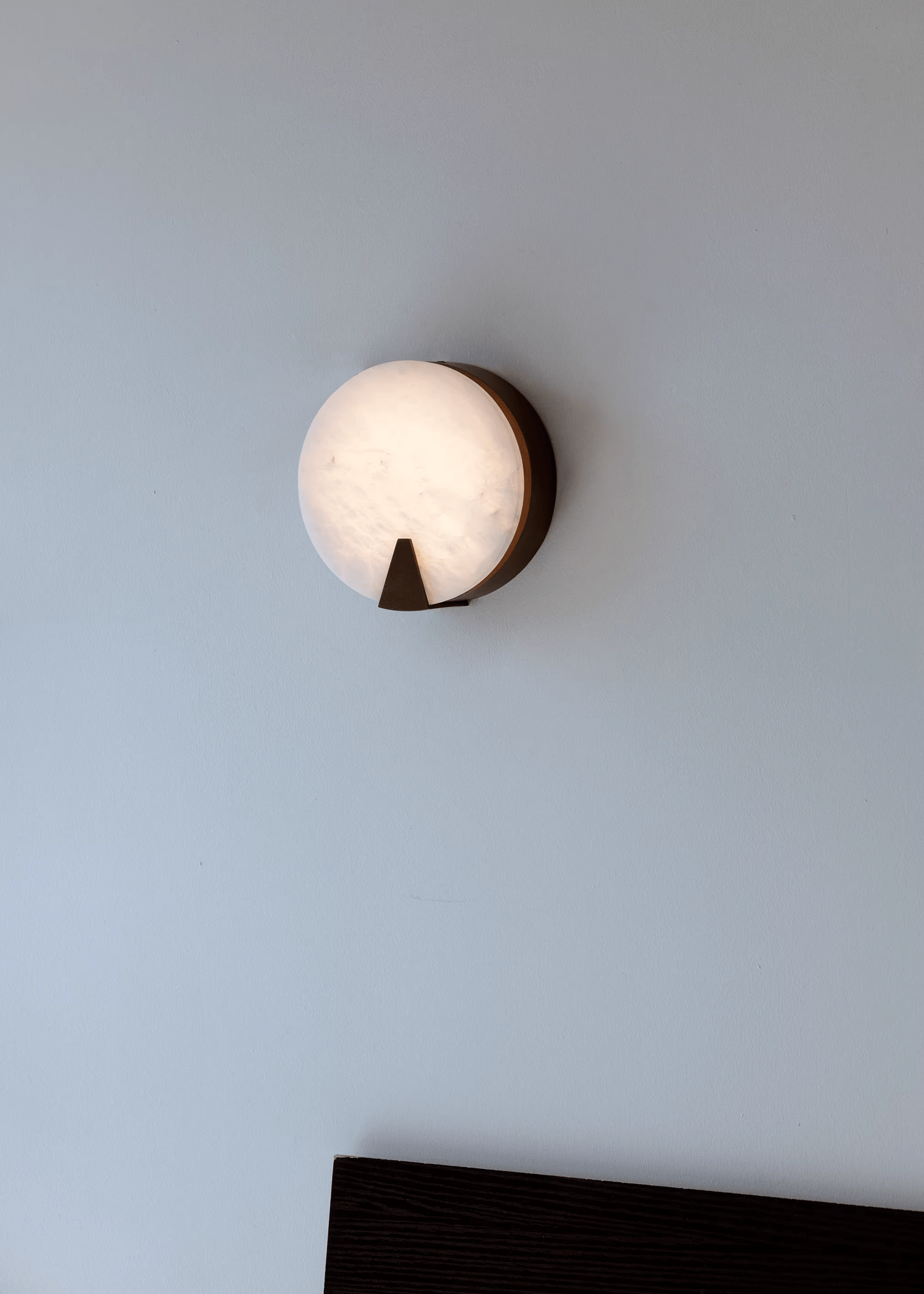 Solaris Halo Alabaster Wall Light - Vakkerlight