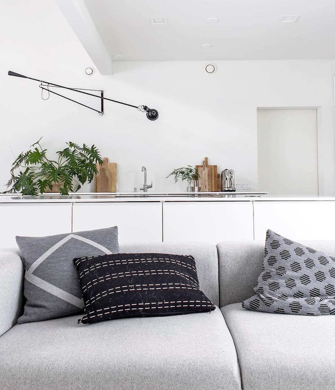 Long Arm Wall Lamp - Vakkerlight