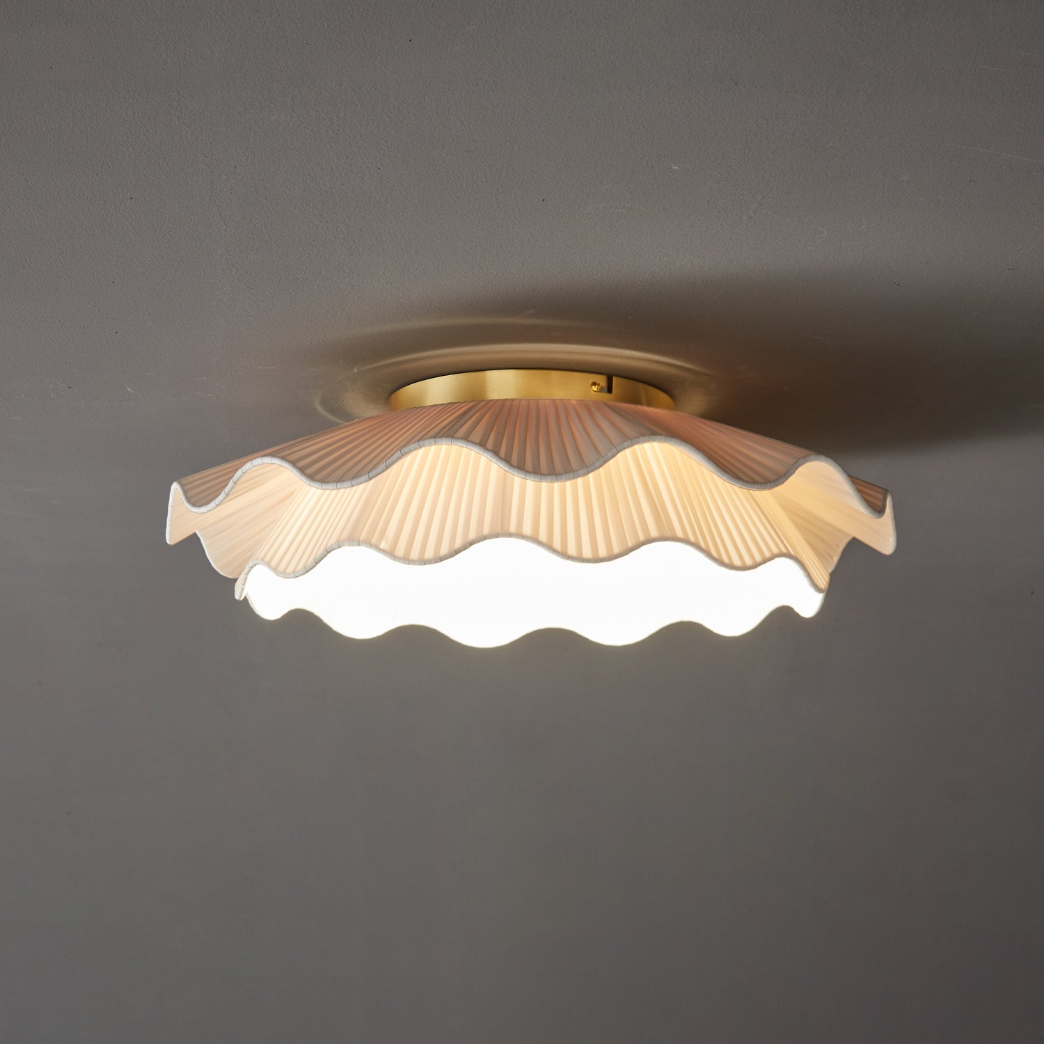 Arwen Fabric Wave Ceiling Lamp - Vakkerlight