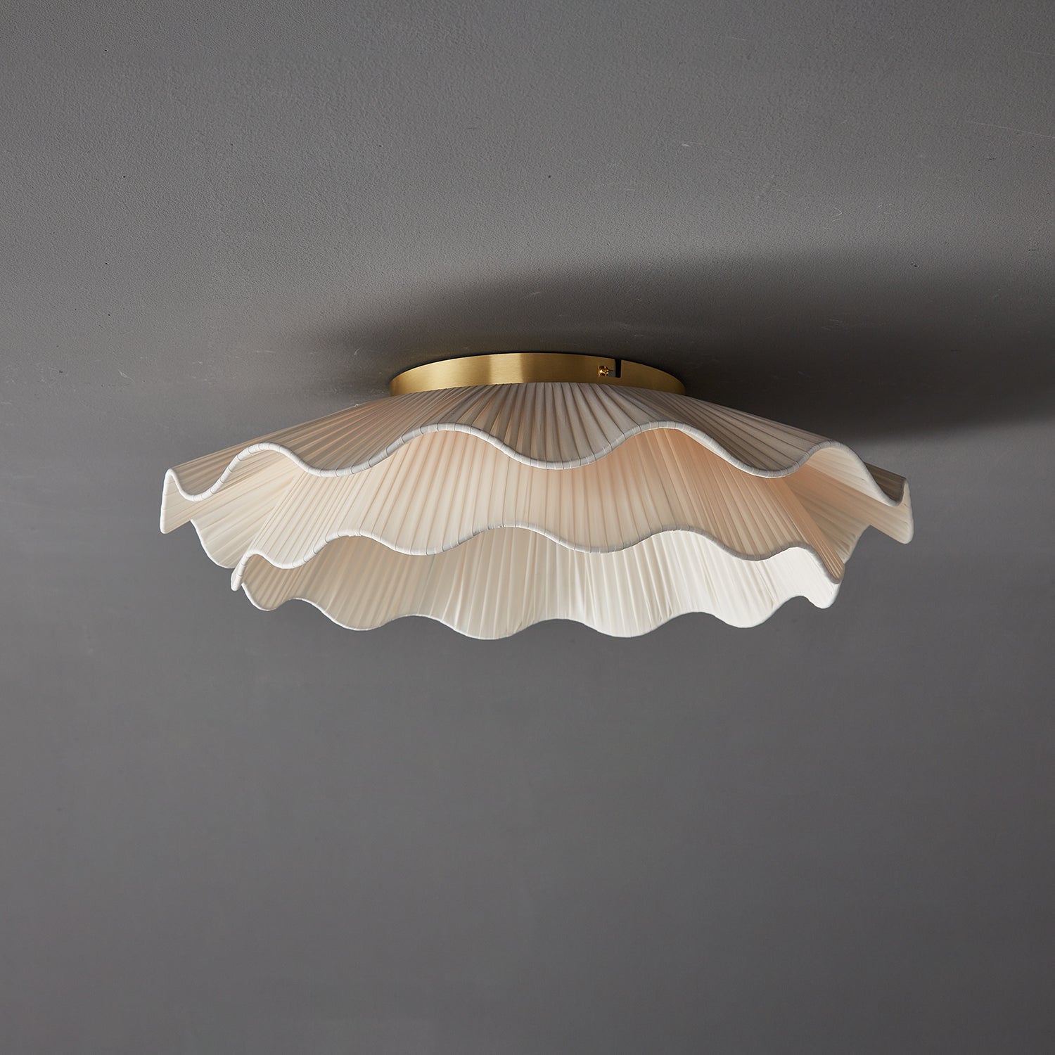 Arwen Fabric Wave Ceiling Lamp - Vakkerlight