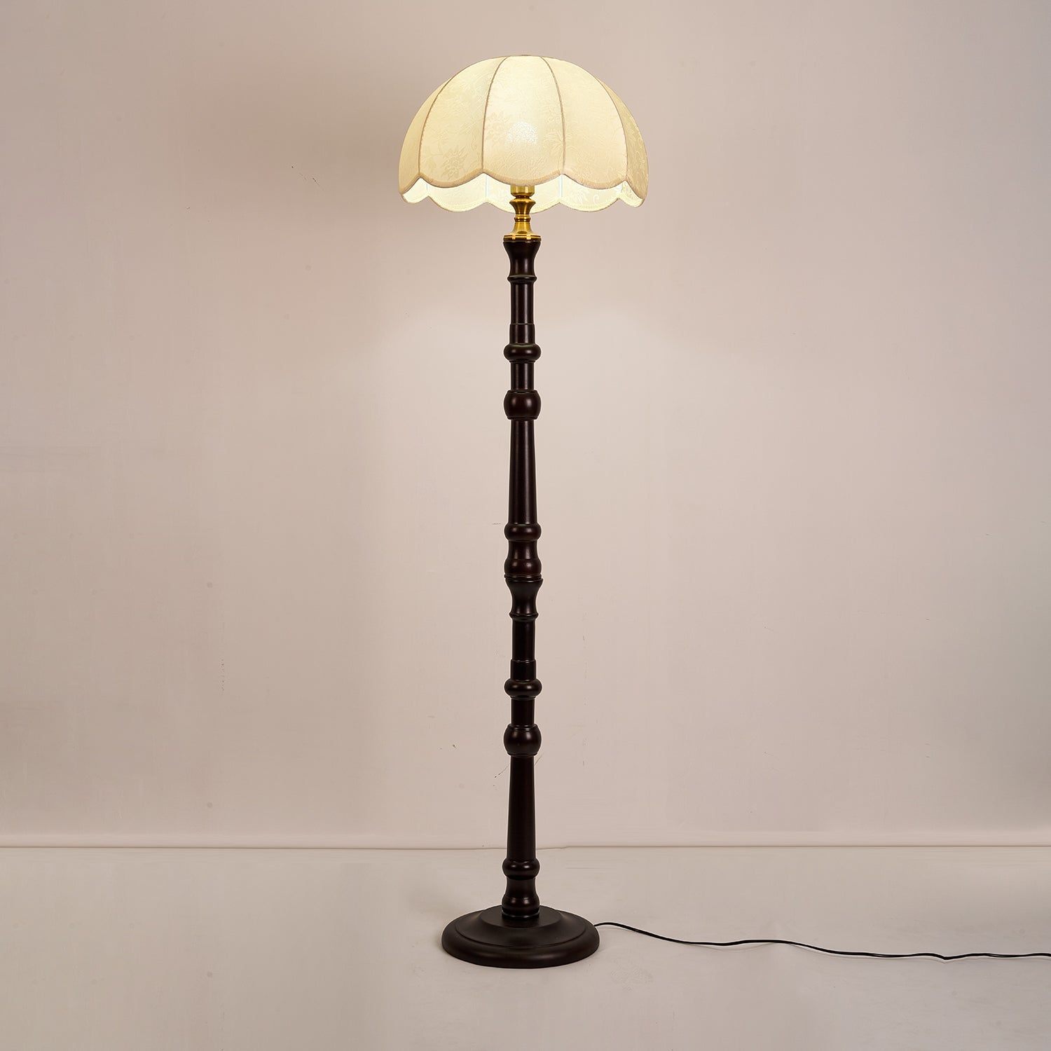 Belgravia Floor Light - Vakkerlight