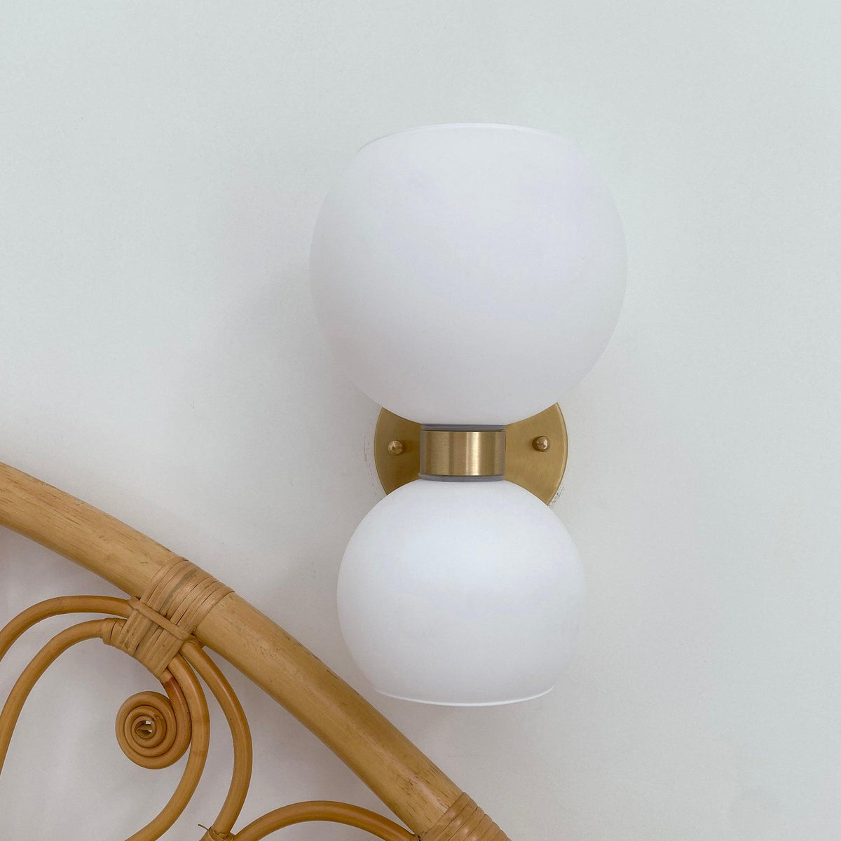 Vakker Limited Betty Pearl Glass Sconce — Detail View 22