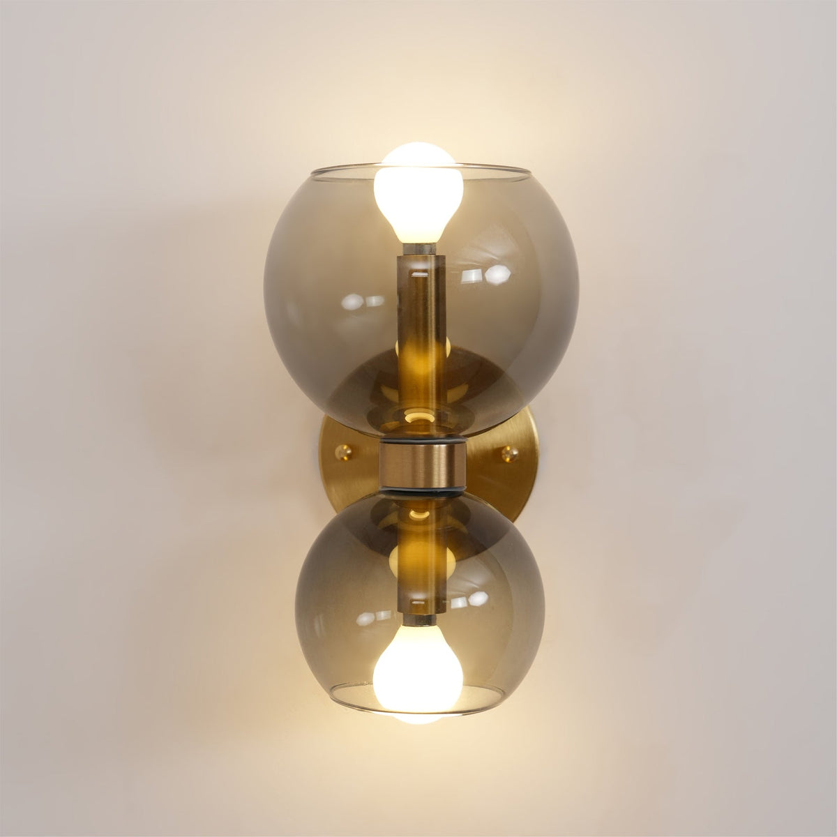 Vakker Limited Betty Pearl Glass Sconce — Detail View 14