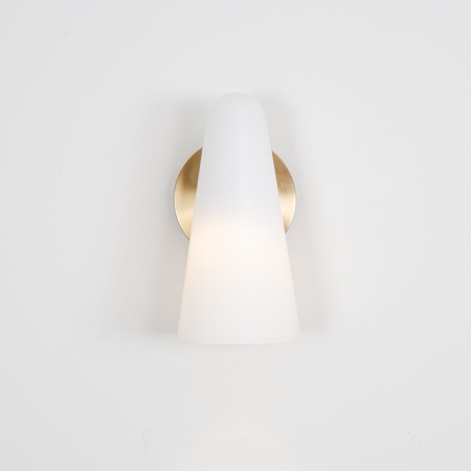 Conical Glass Wall Lamp - Vakkerlight