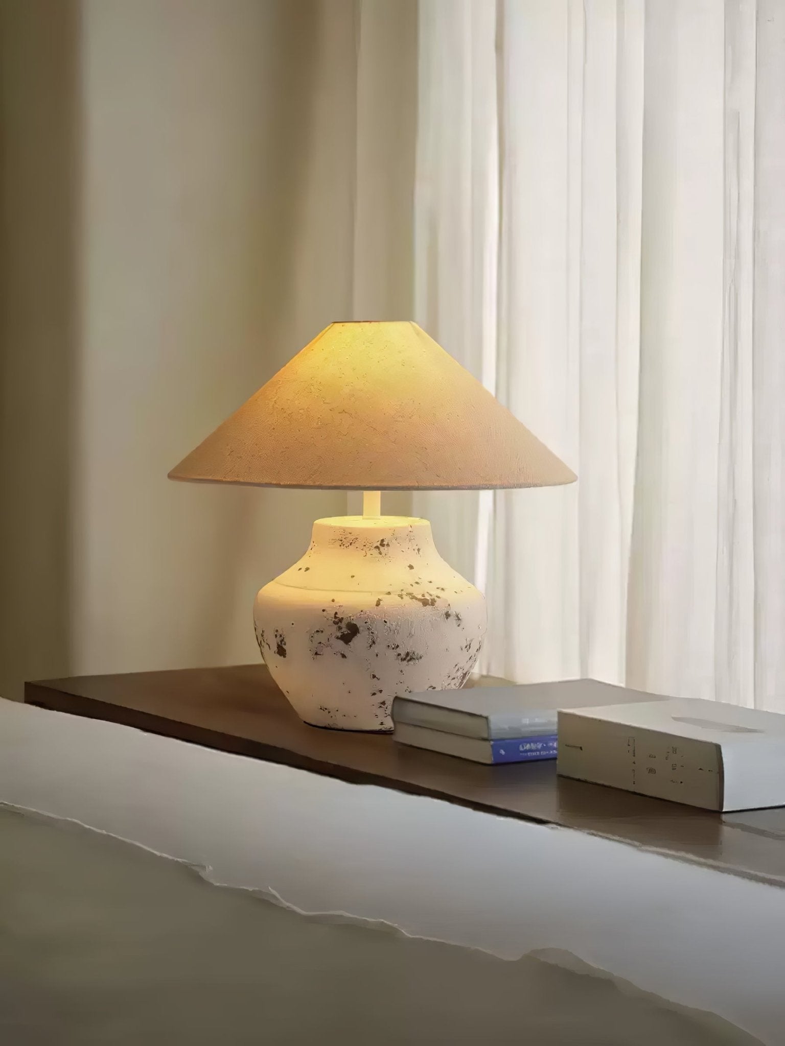 Distressed White Ceramic Table Lamp - Vakkerlight