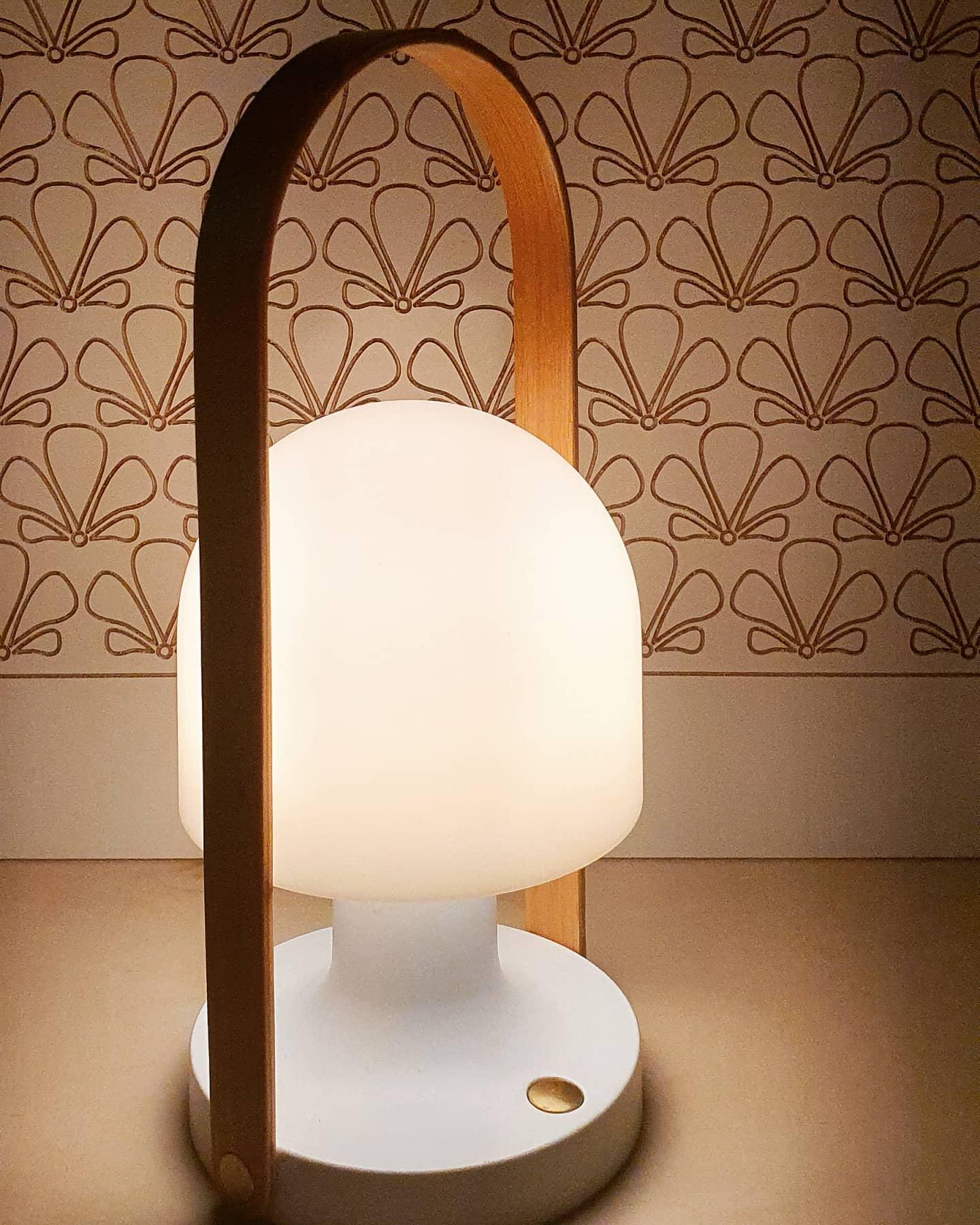Portable Glass Charging Table Lamp - Vakkerlight