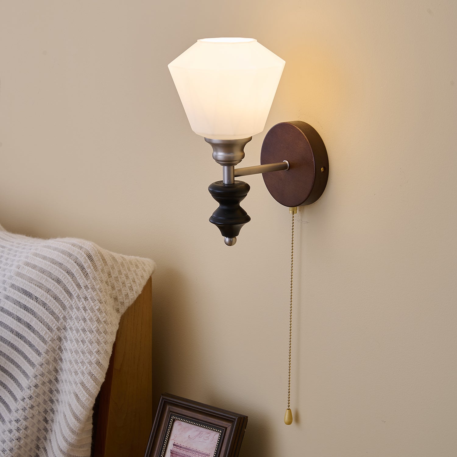 Lucille Wall Lamp - Vakkerlight