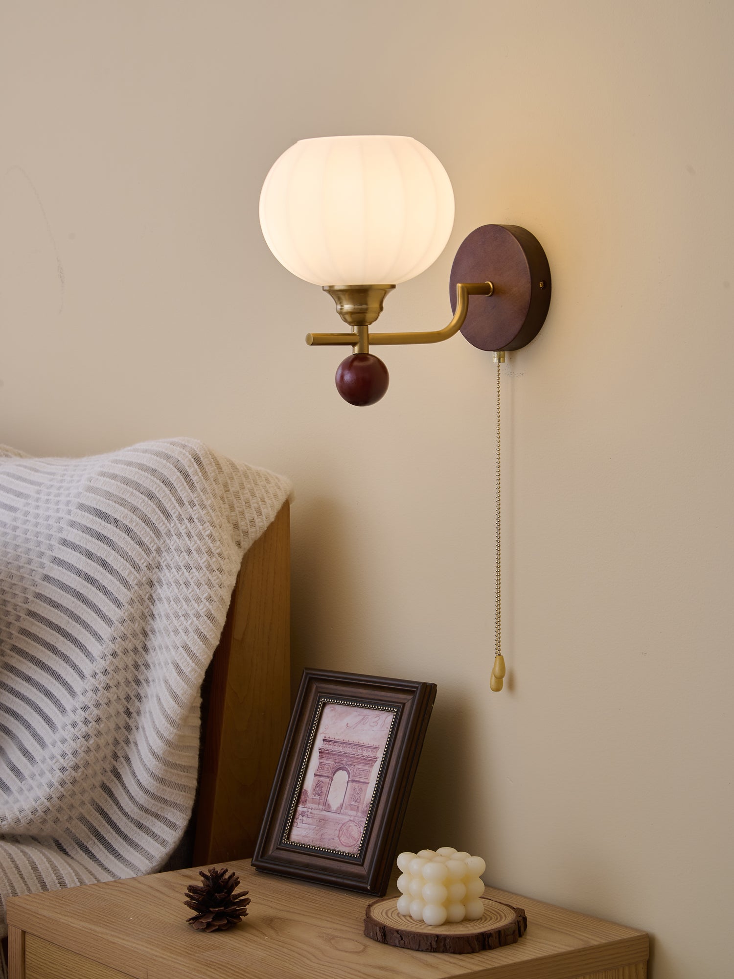 Lumea Crest Wall Lamp - Vakkerlight