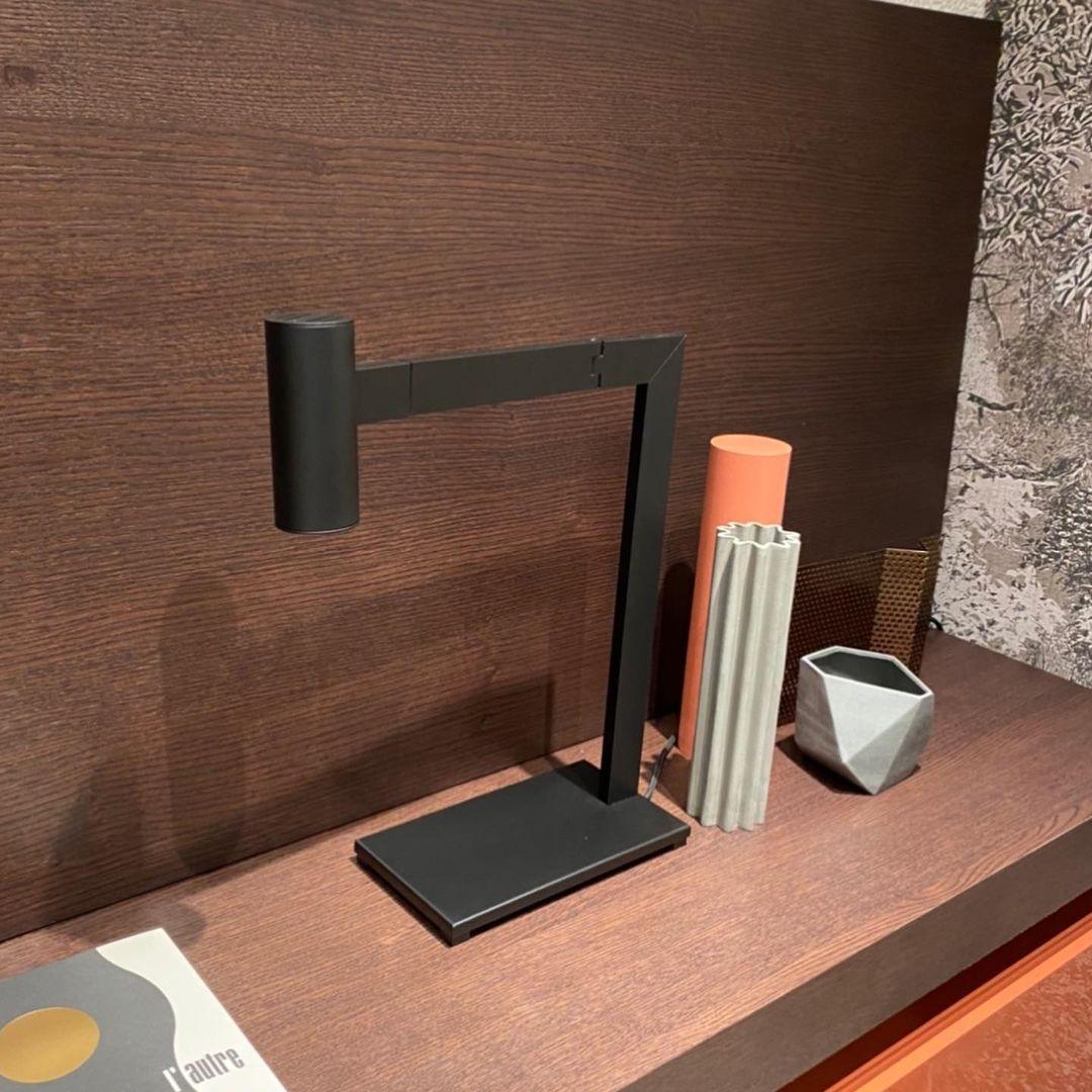 Mahari Table Lamp - Vakkerlight