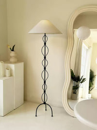 Minimalist Iron Twist Floor Lamp - Vakkerlight