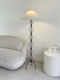 Minimalist Iron Twist Floor Lamp - Vakkerlight