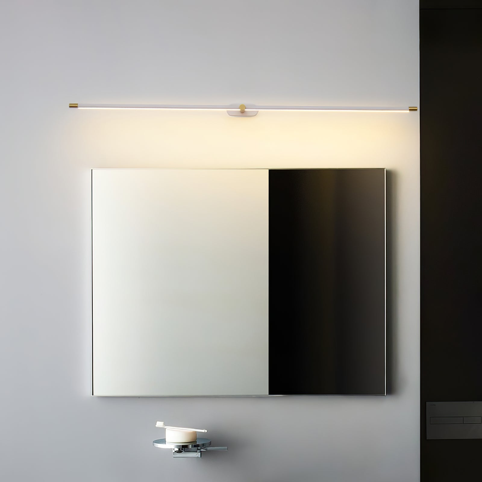 Minimalist Linear Plug - in Wall Lamp - Vakkerlight