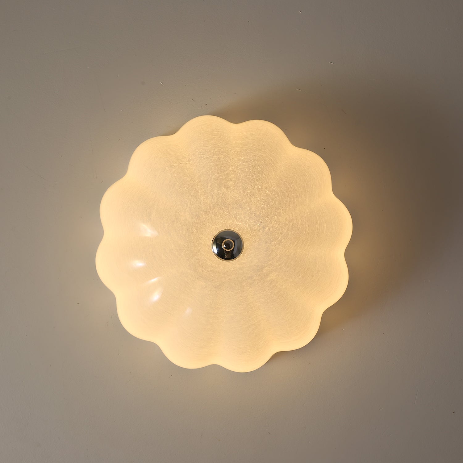 Opal Shell Ceiling Lamp - Vakkerlight