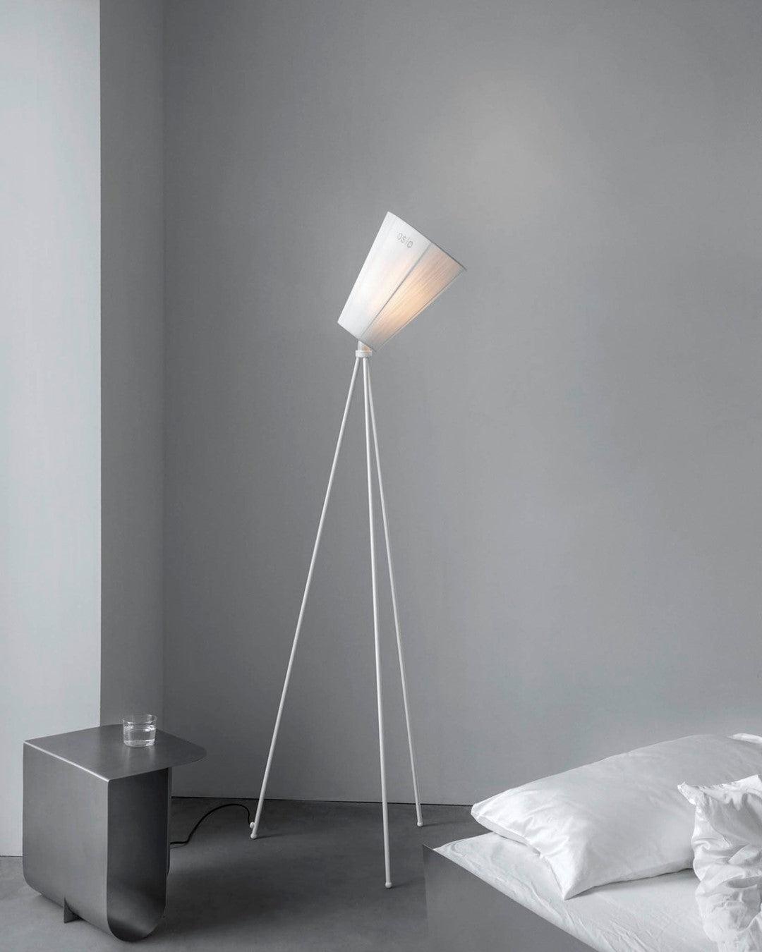 Modern Oslo Wood Floor Lamp - Vakkerlight