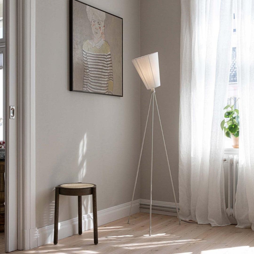 Modern Oslo Wood Floor Lamp - Vakkerlight