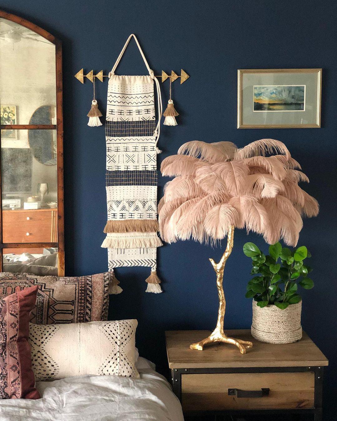 Ostrich Feather Table Lamp - Vakkerlight