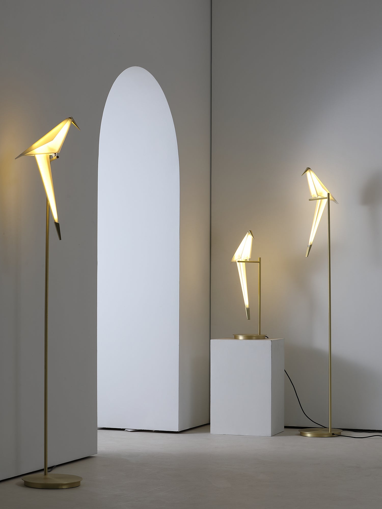 Paper Crane Bird Table Lamp - Vakkerlight