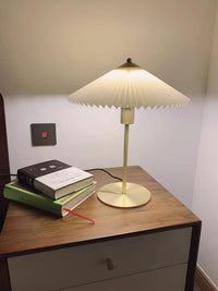 Perla Pleated Table Lamp - Vakkerlight