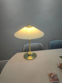 Perla Pleated Table Lamp - Vakkerlight