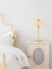 Perla Pleated Table Lamp - Vakkerlight