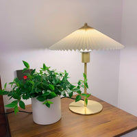 Perla Pleated Table Lamp - Vakkerlight