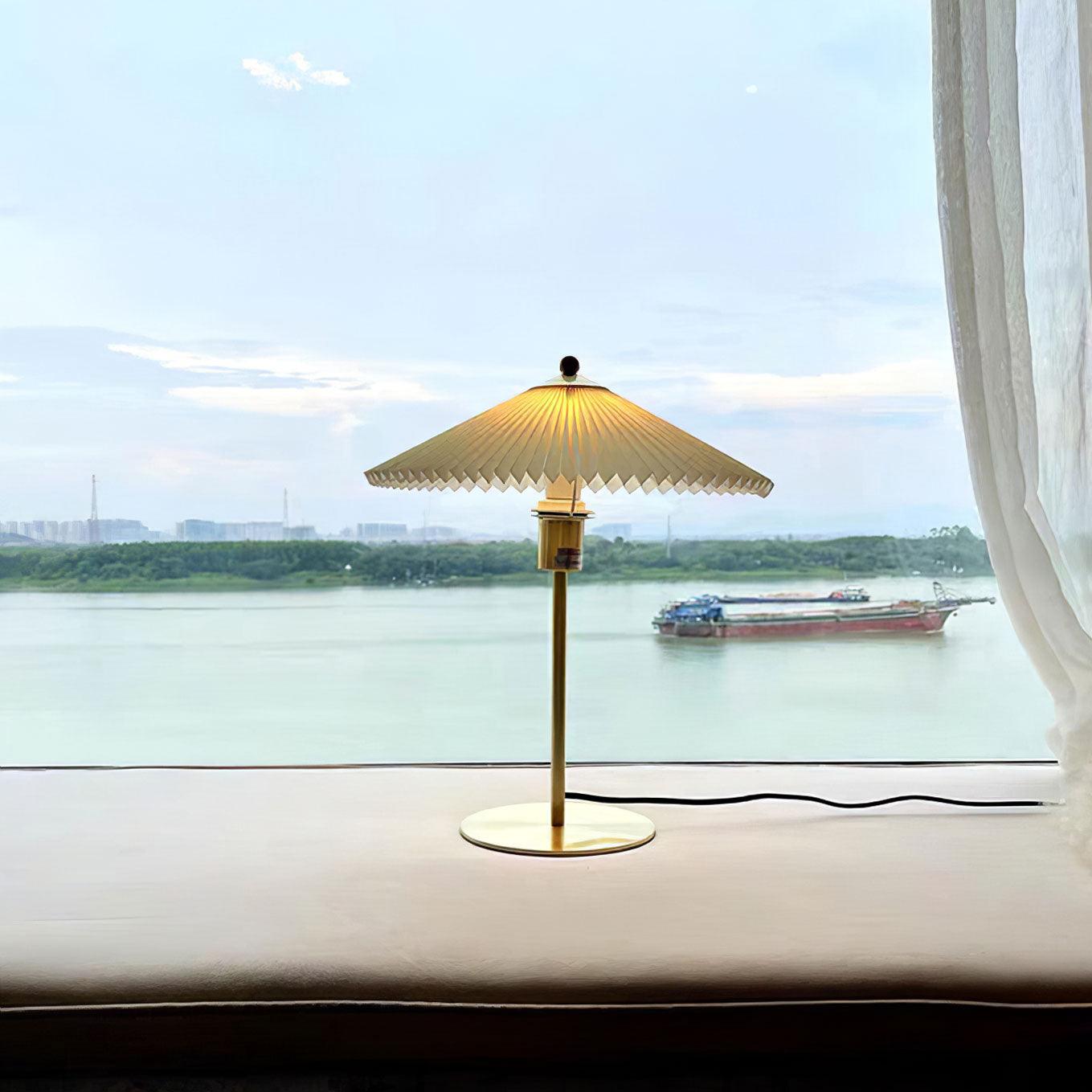 Perla Pleated Table Lamp - Vakkerlight