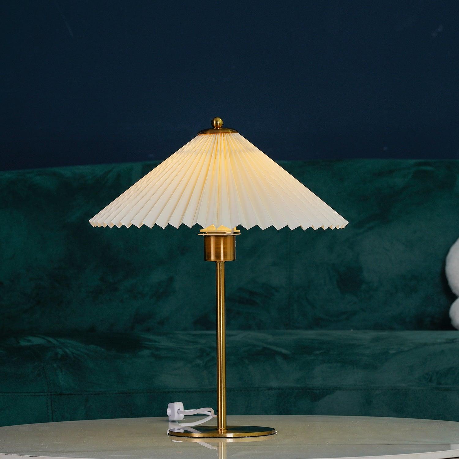 Perla Pleated Table Lamp - Vakkerlight