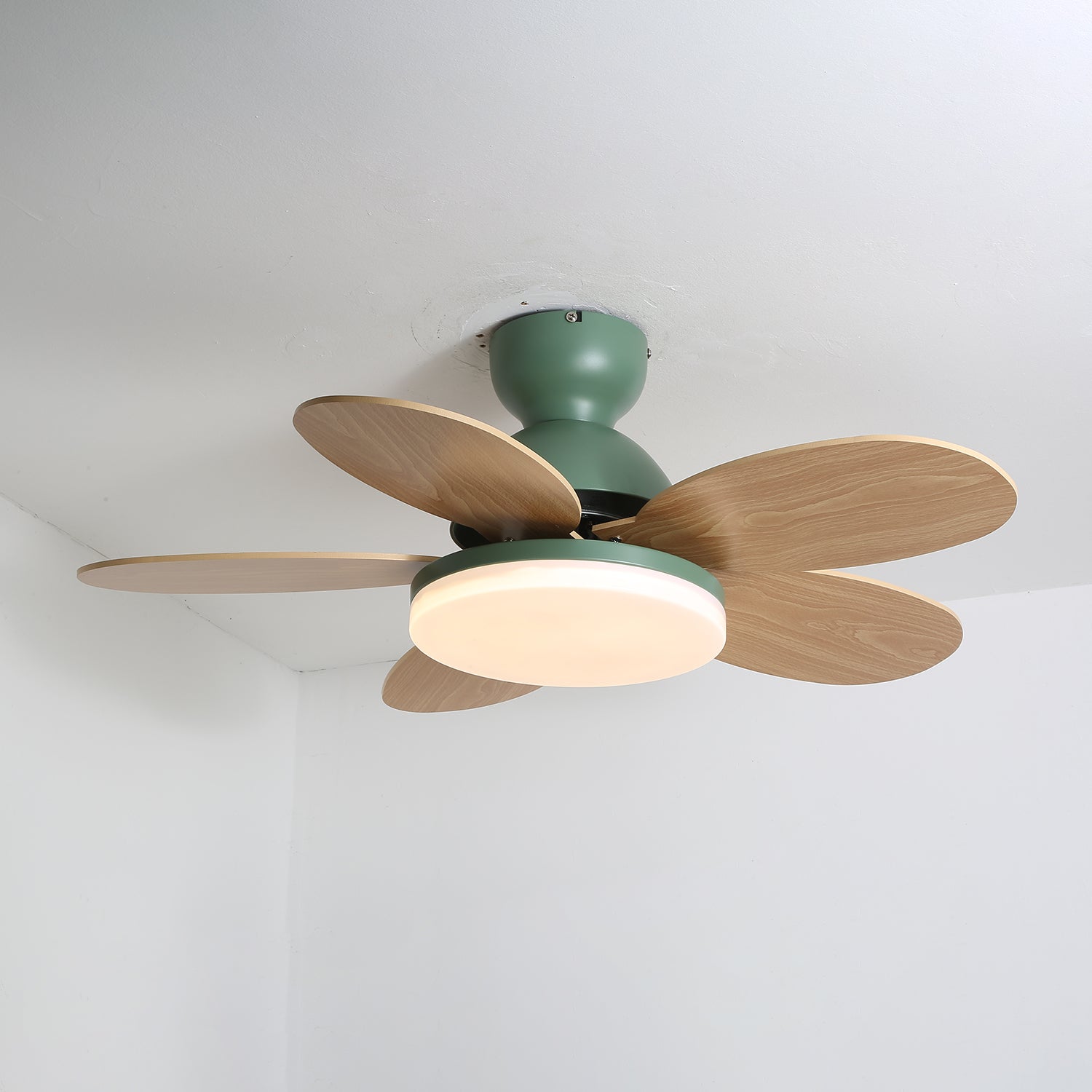 Petalo Ceiling Fan Light - Vakkerlight