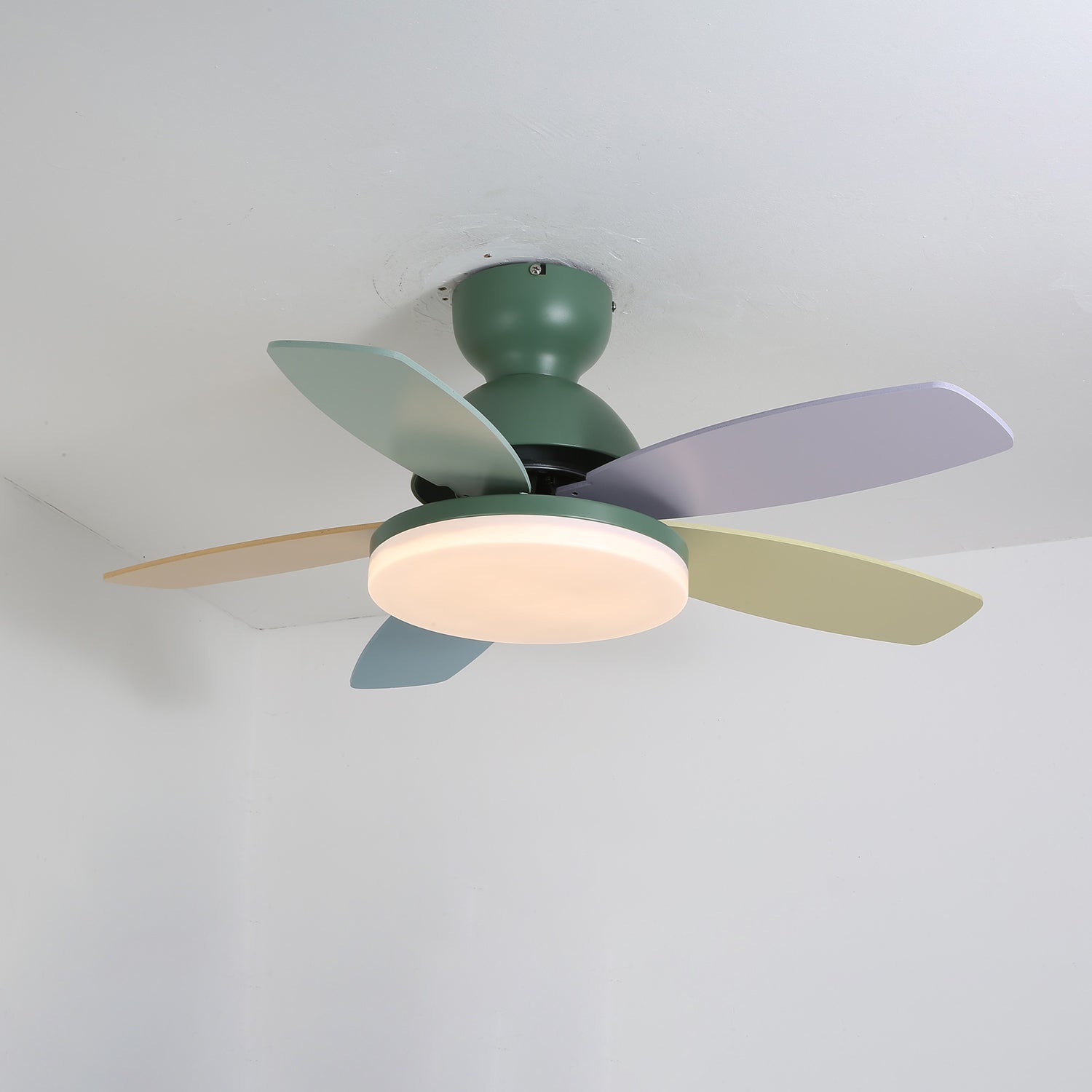 Petalo Ceiling Fan Light - Vakkerlight