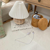 Rattan Pleated Table lamp - Vakkerlight
