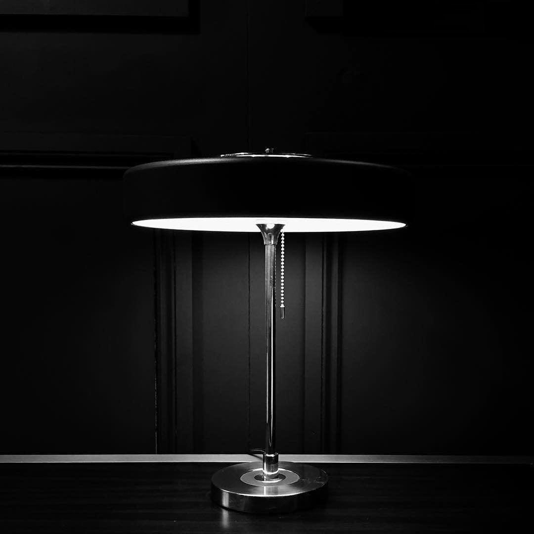 Revolve Table Lamp - Vakkerlight