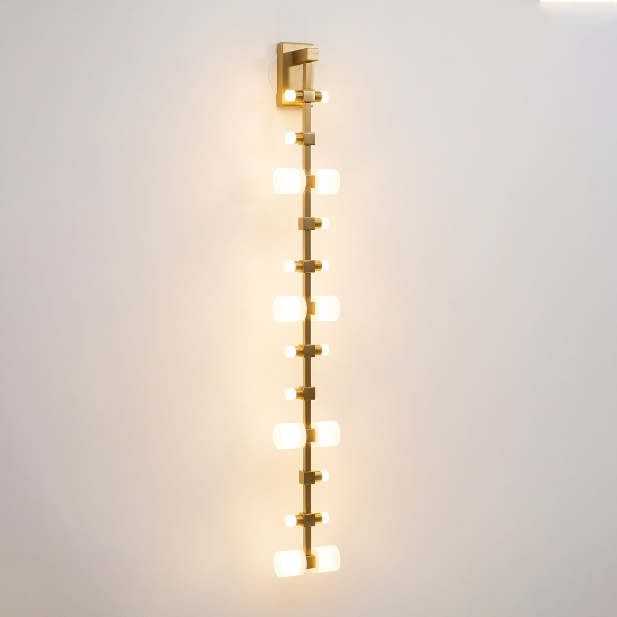 Vakker Limited Semper Mia 4-Light Wall Lamp — Detail View 18