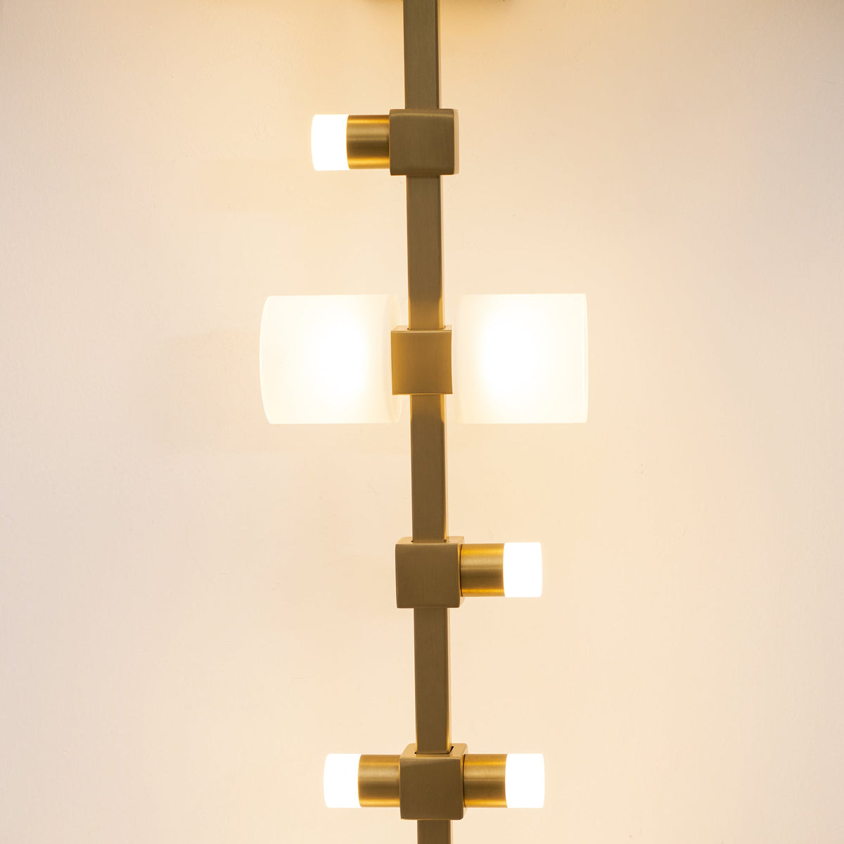 Vakker Limited Semper Mia 4-Light Wall Lamp — Detail View 22