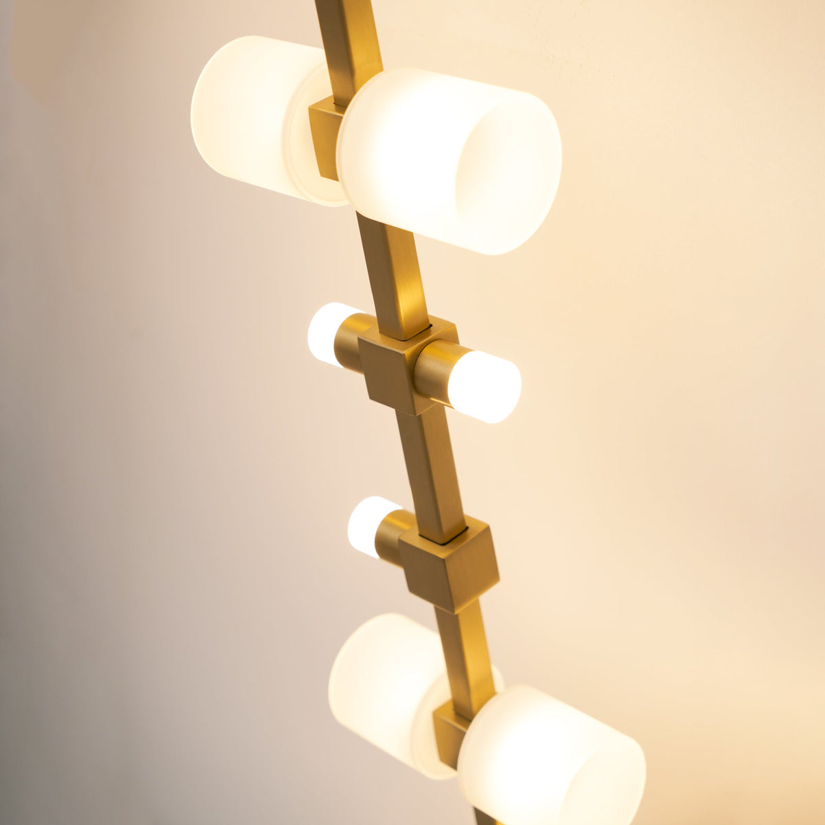 Vakker Limited Semper Mia 4-Light Wall Lamp — Detail View 23