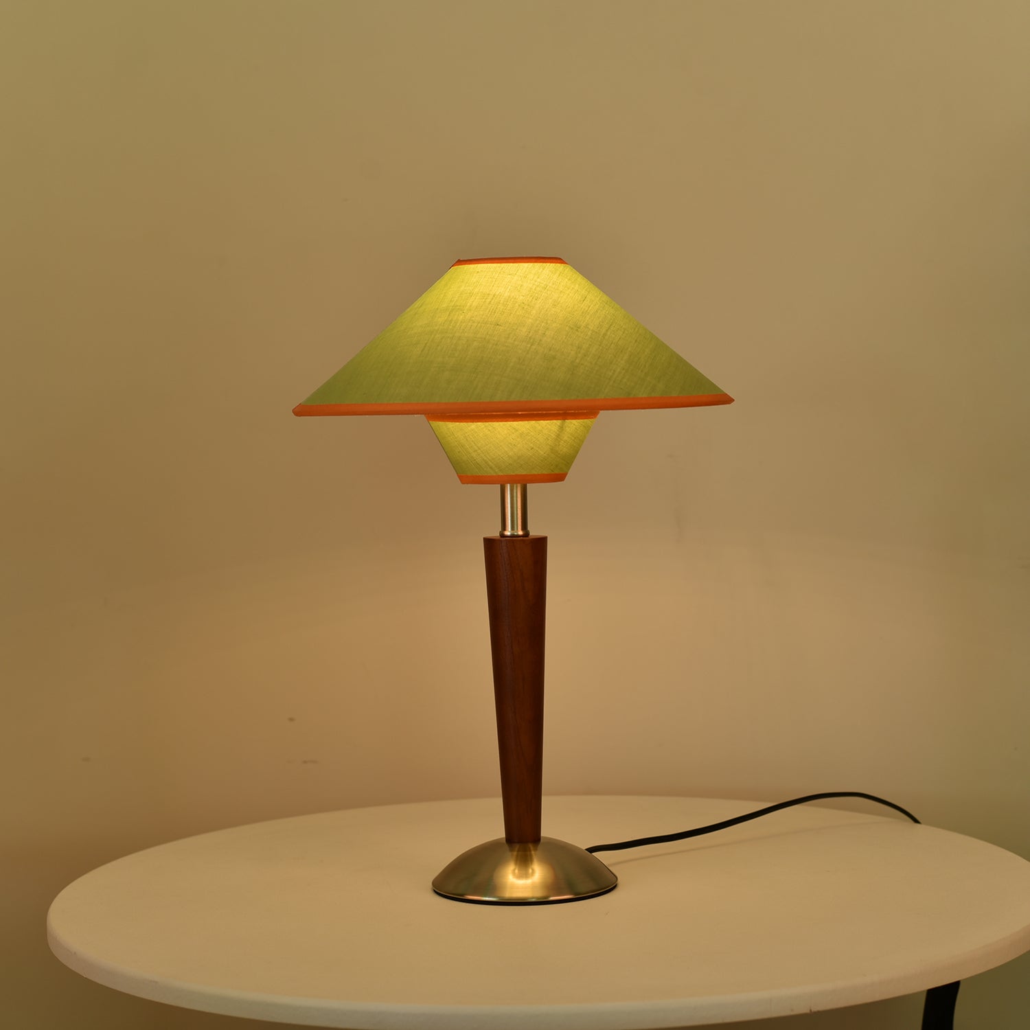 Talonwood Table Lamp - Vakkerlight