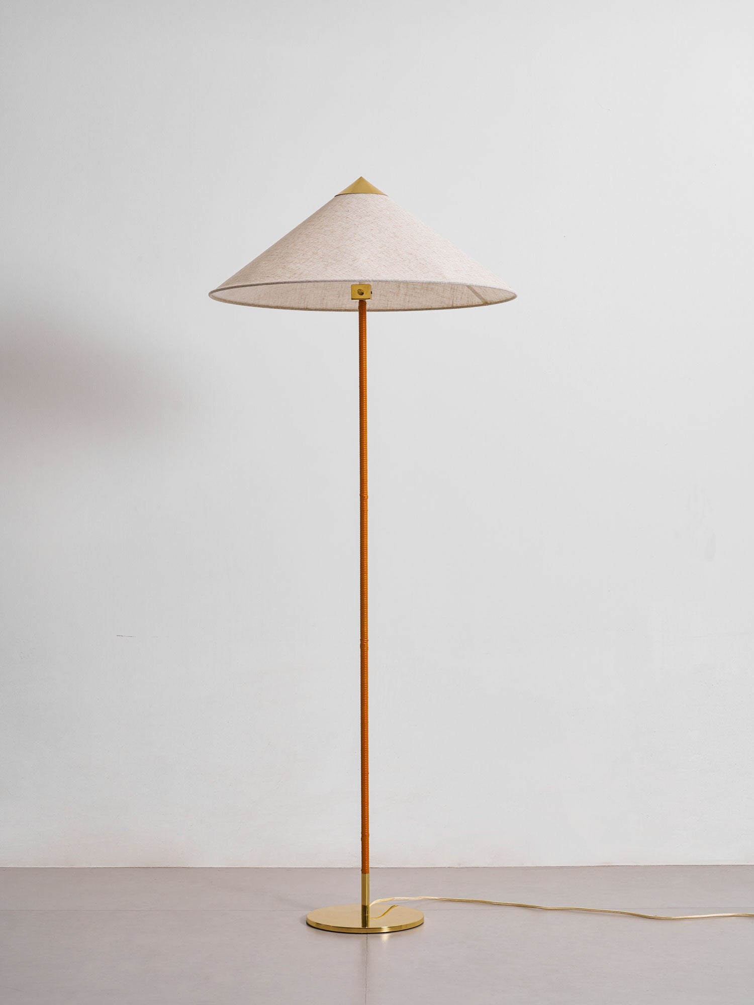 Tynell Floor Lamp - Vakkerlight
