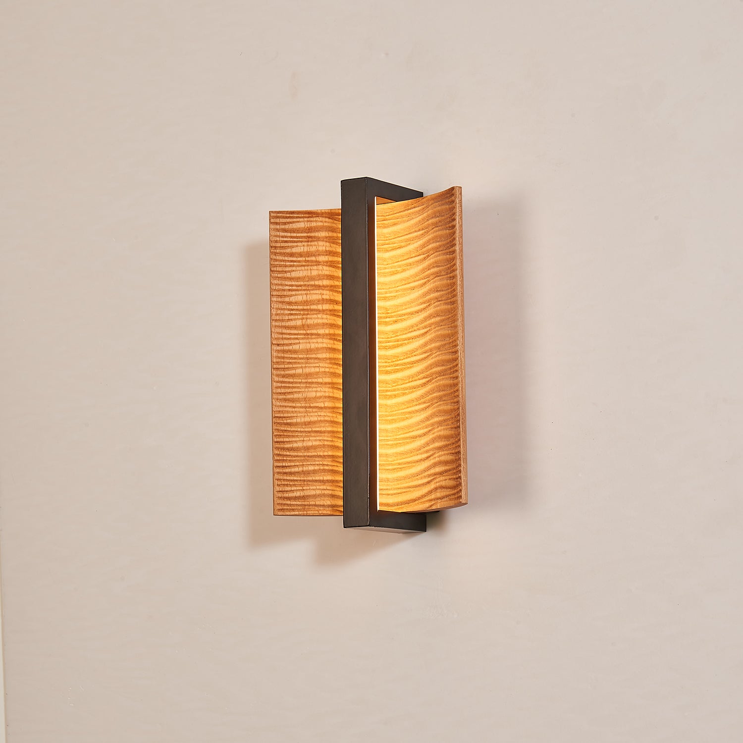 Whisperwood Wall Light - Vakkerlight