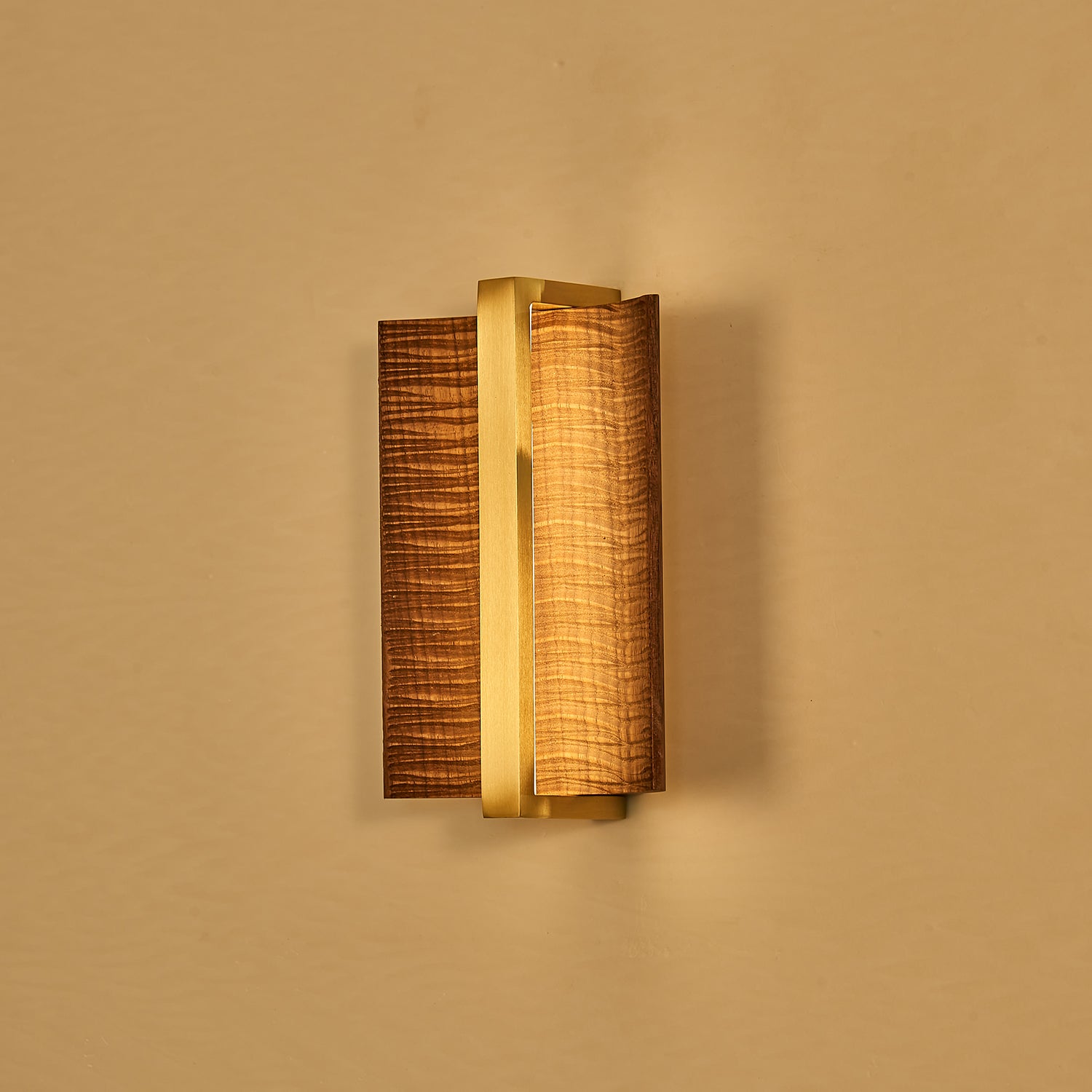 Whisperwood Wall Light - Vakkerlight