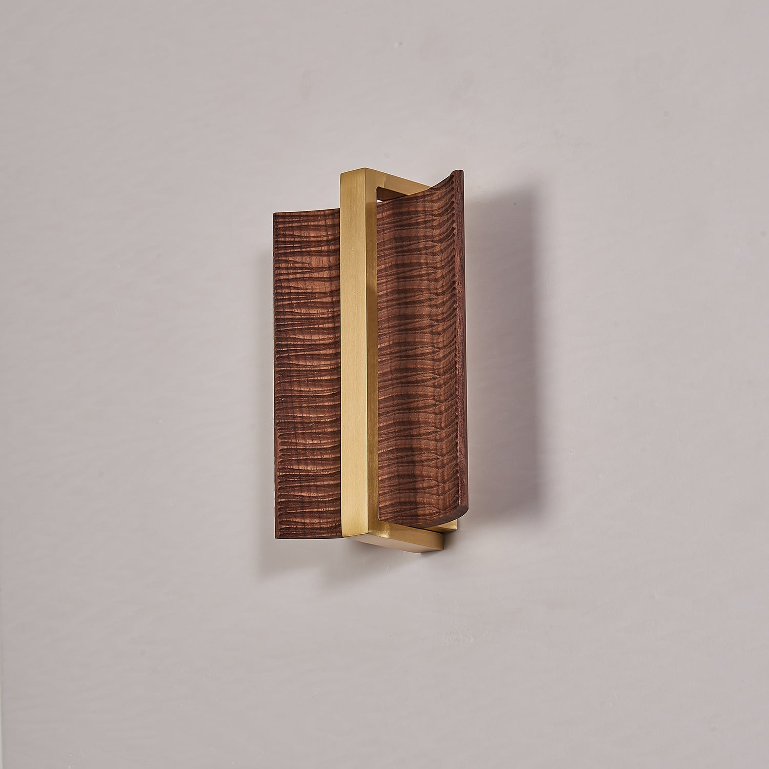 Whisperwood Wall Light - Vakkerlight