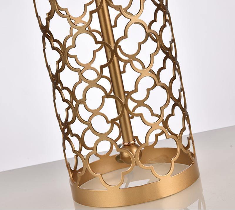 Openwork Metal Table Lamp - Vakkerlight