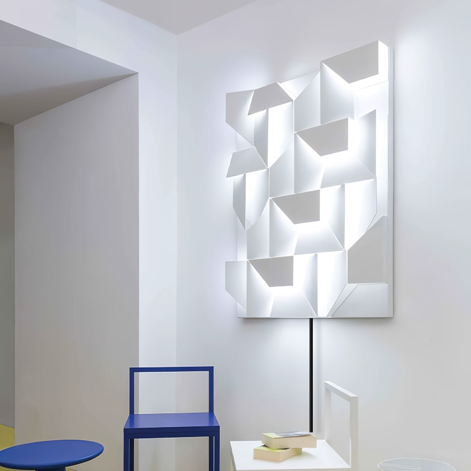 Shadows Grand Plug - in Sconce - Vakkerlight