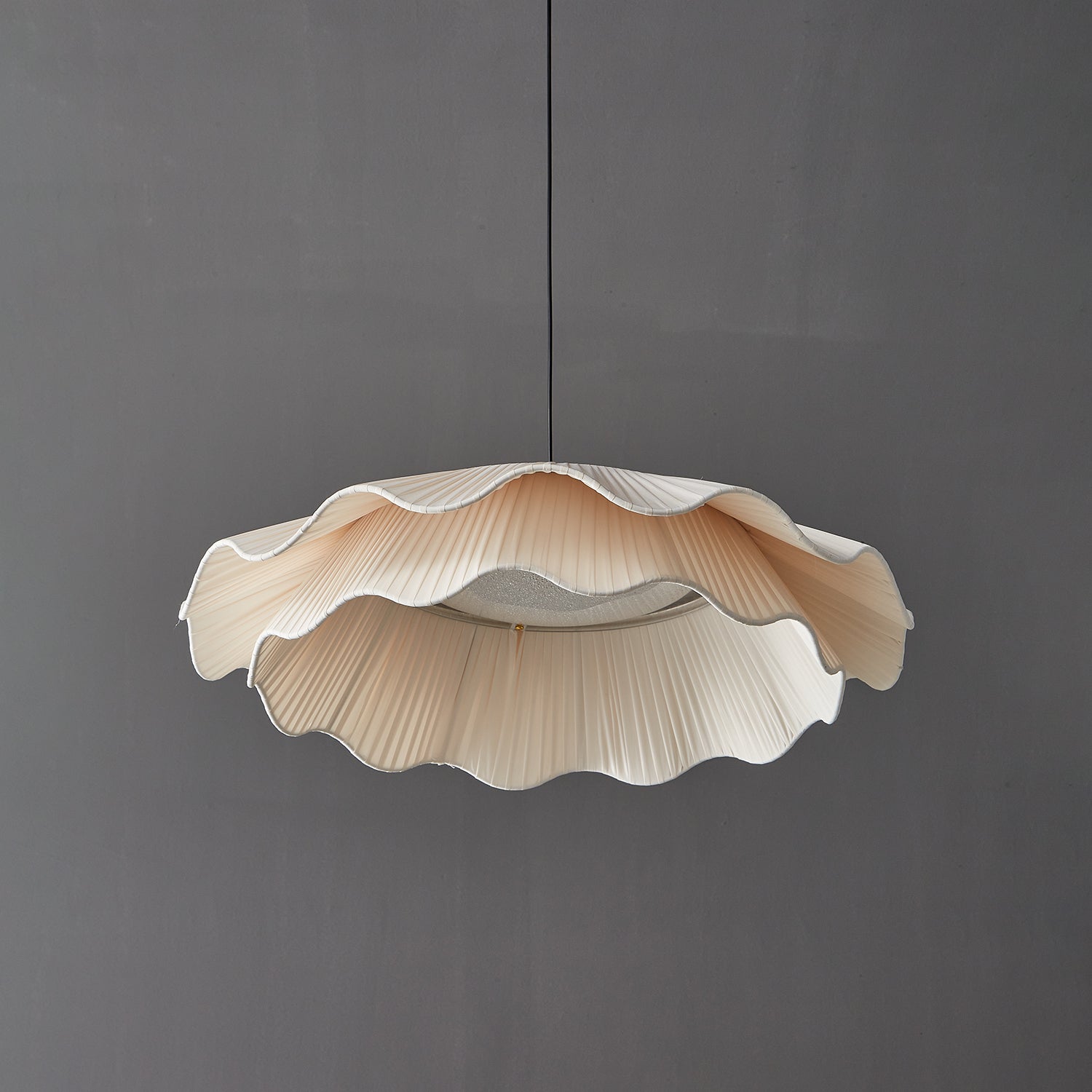 Arwen Fabric Wave Pendant Lamp - Vakkerlight