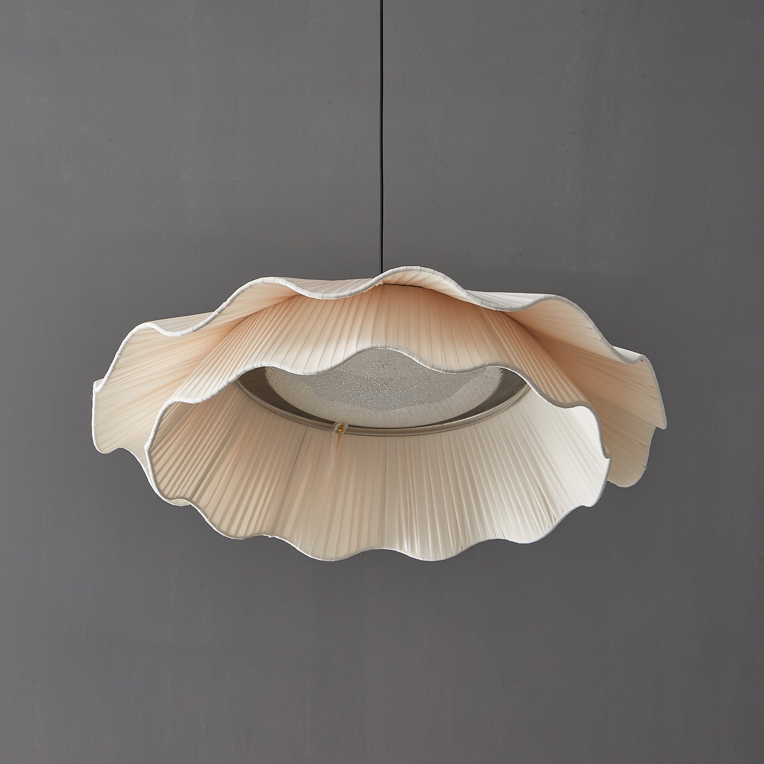 Arwen Fabric Wave Pendant Lamp - Vakkerlight