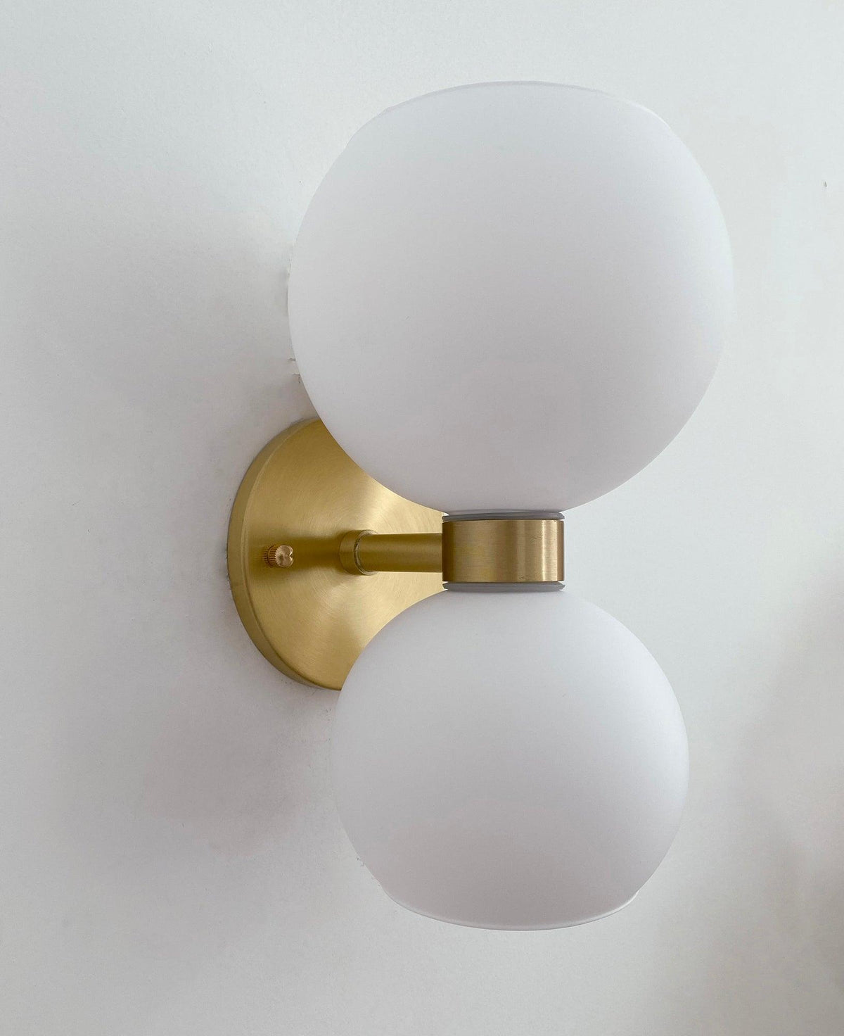 Vakker Limited Betty Pearl Glass Sconce — Detail View 24