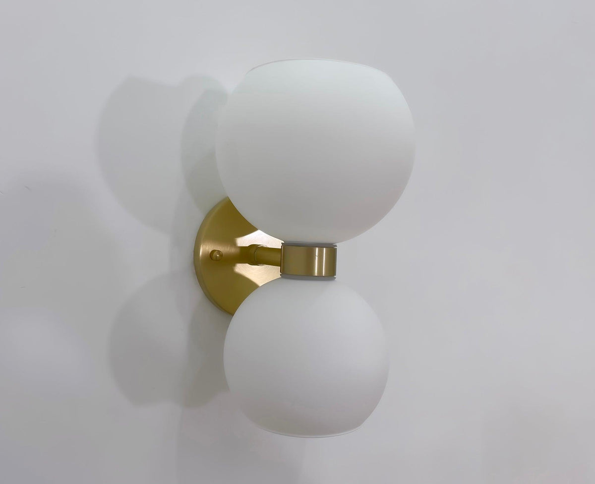 Vakker Limited Betty Pearl Glass Sconce — Detail View 29