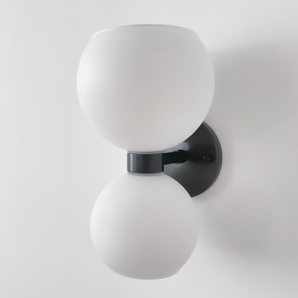 Vakker Limited Betty Pearl Glass Sconce — Detail View 31