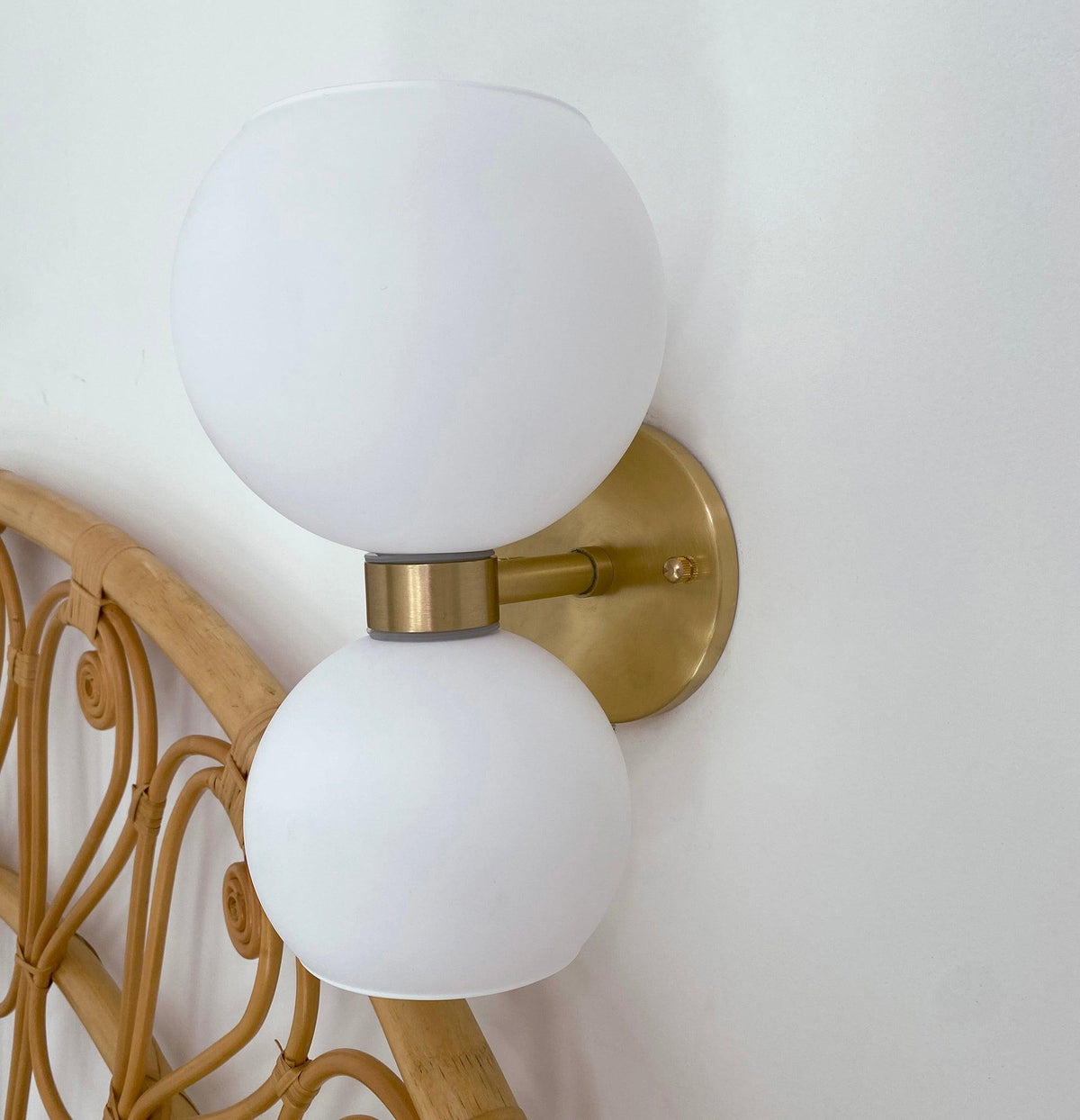 Vakker Limited Betty Pearl Glass Sconce — Detail View 25