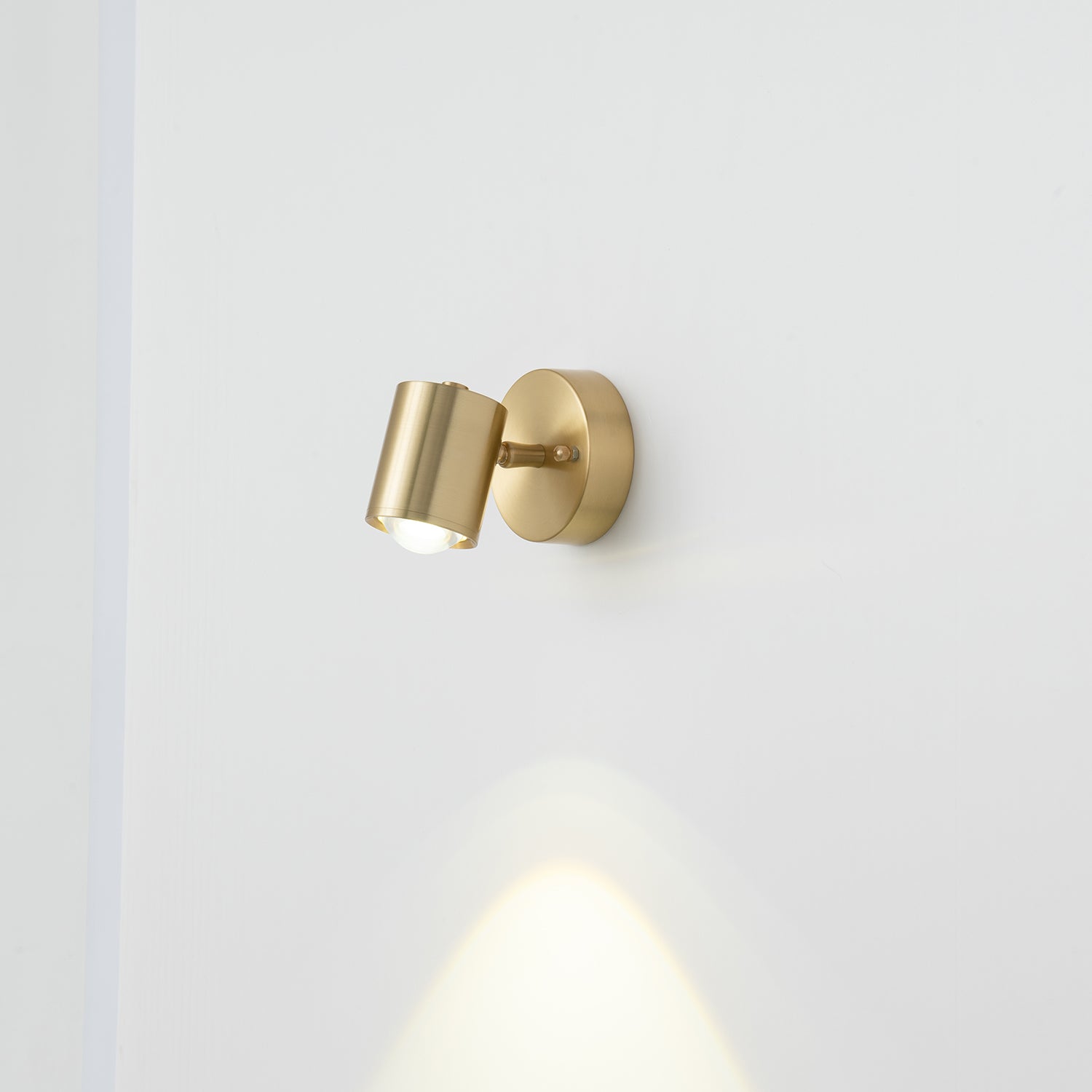 Brillora Wall Light - Vakkerlight
