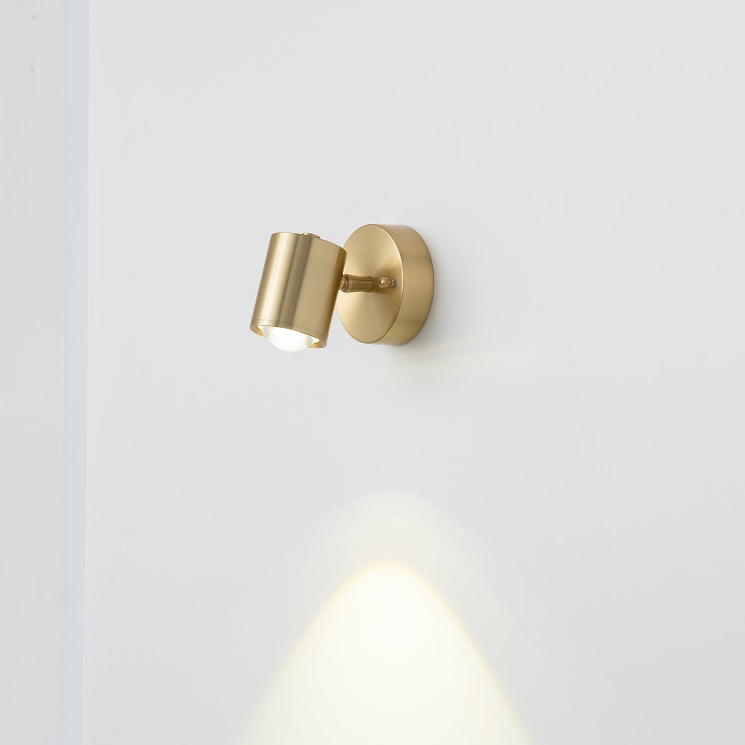 Brillora Wall Light - Vakkerlight